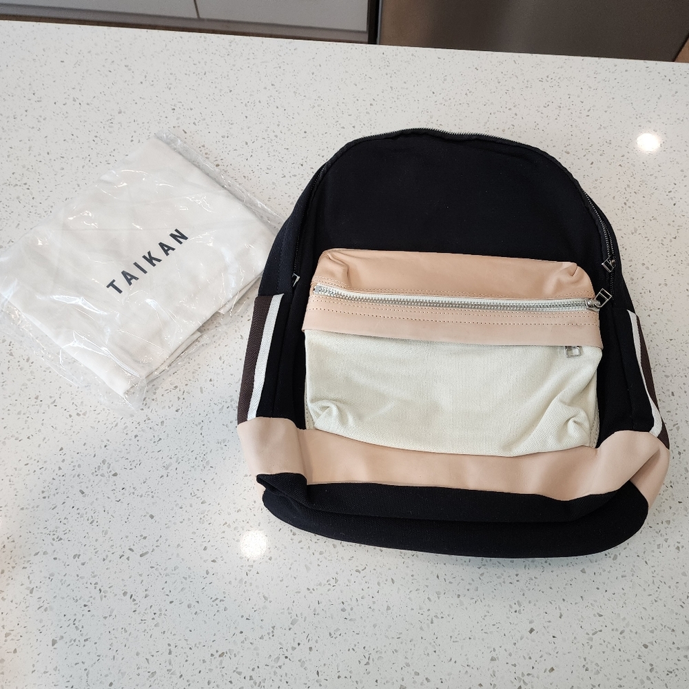 Taikan Lancer Backpack Black / White BNWT